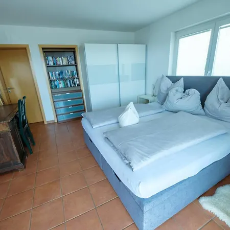 Mit Fernsicht, Nahe Schweizer Grenze * Weil am Rhein