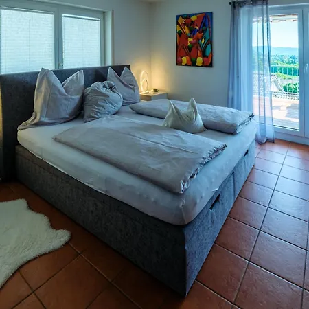 Mit Fernsicht, Nahe Schweizer Grenze *